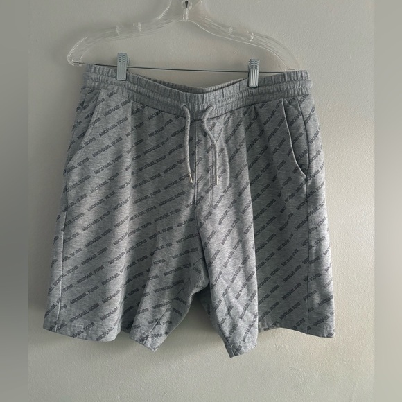 Michael Kors Men's Gray Logo Print Elastic Waist Sweat Shorts - Picture 2 of 6